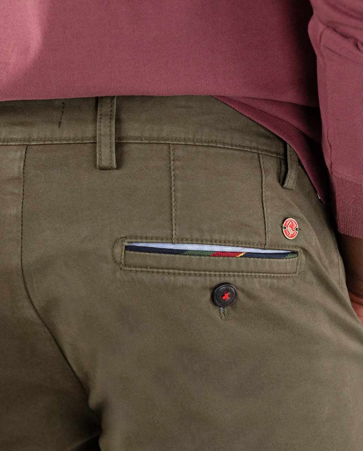 Basic Chinos - Khaki