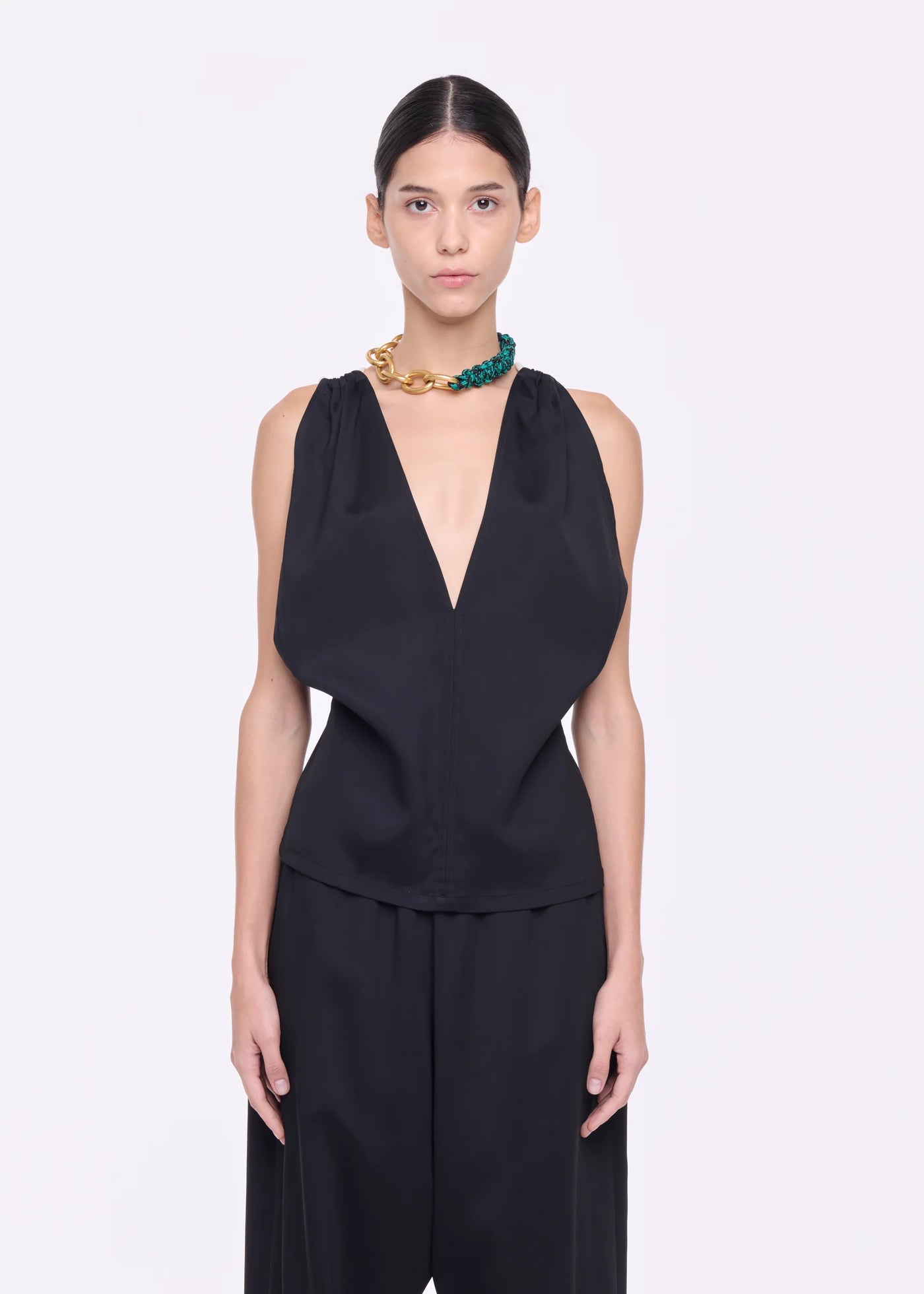 V-NECKLINE VISCOSE TOP - Black