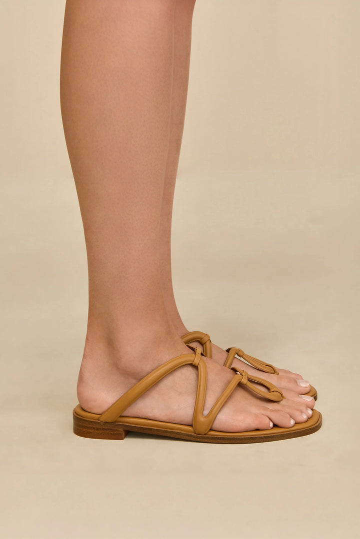 Estee Flat- Taupe