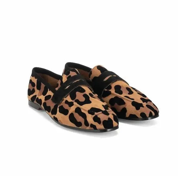 Milano Essenziale Classic Suede Loafer in Leopard