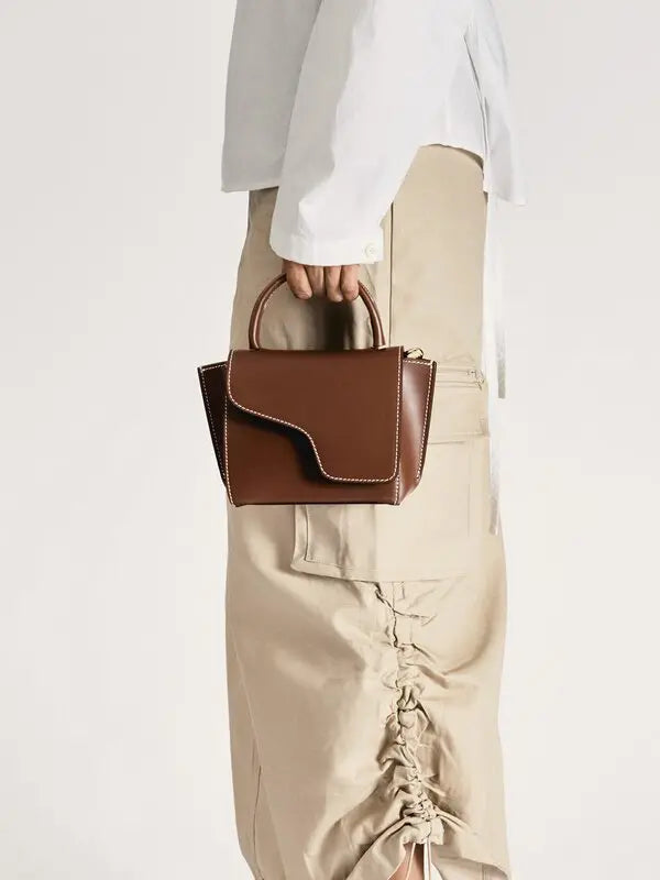 Montaicino Linen Vacchetta - Brown