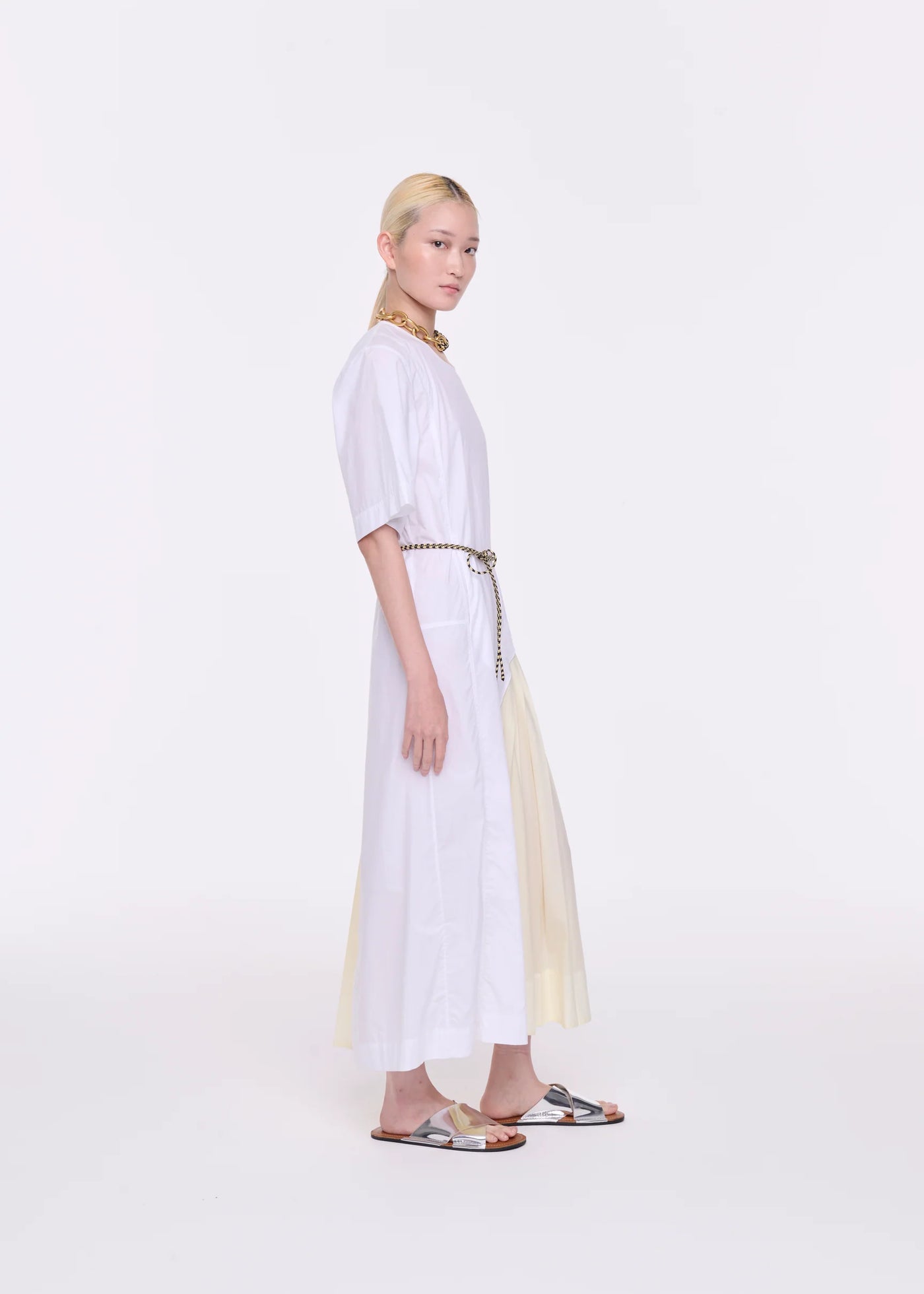 COTTON DRESS WITH PLEAT INSERT - White