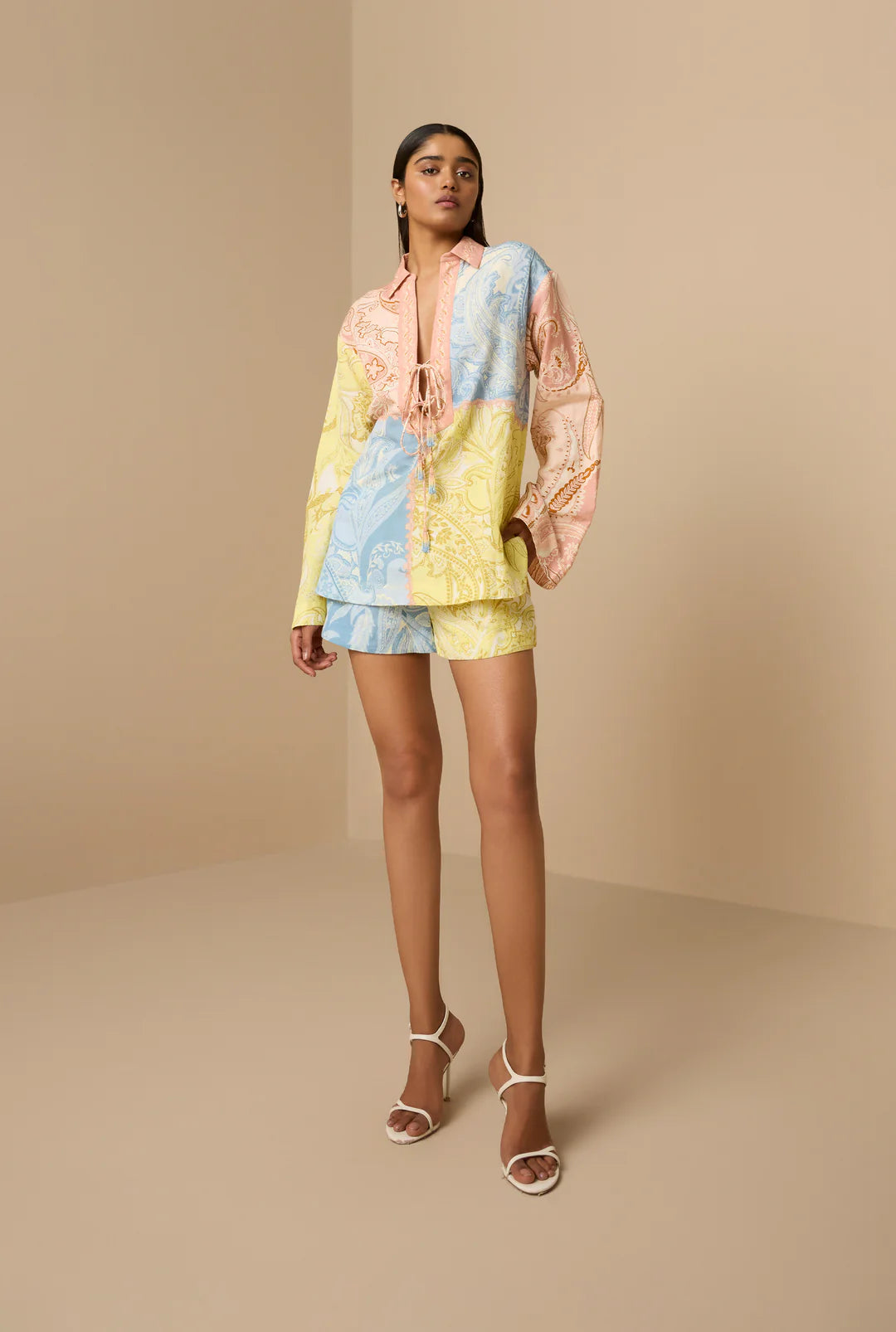 FIZA PAISLEY SHORTS - Pastel Multi