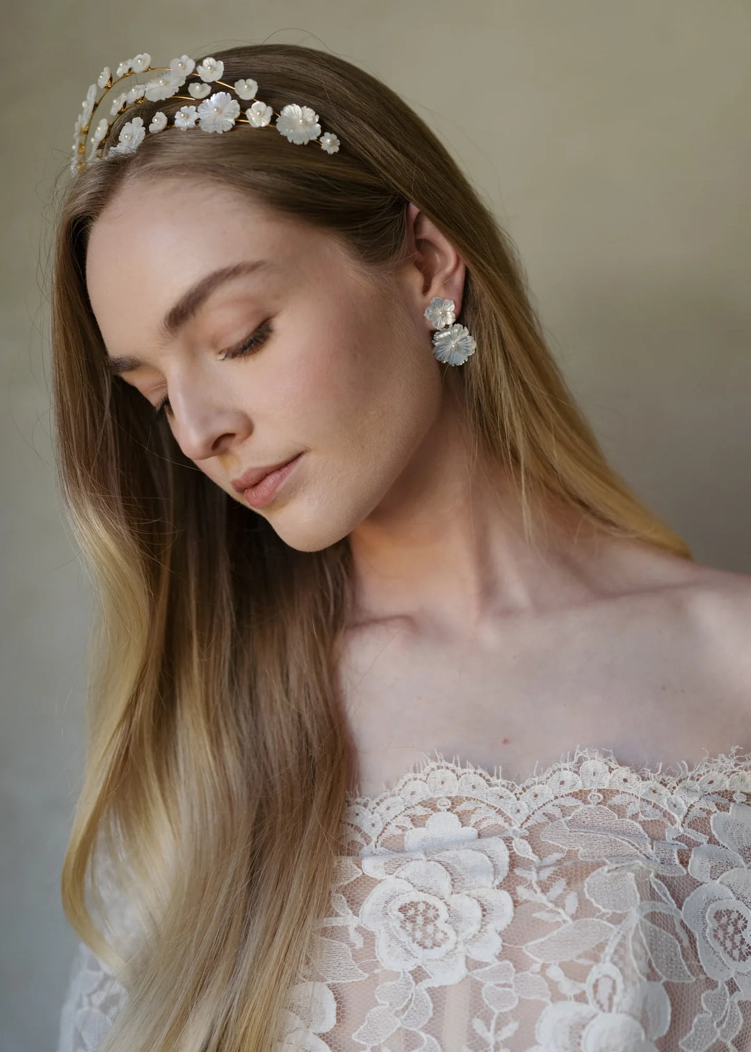 Tibby Earrings - Oyster