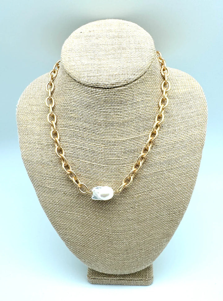 Malin short - Gold and Pearl