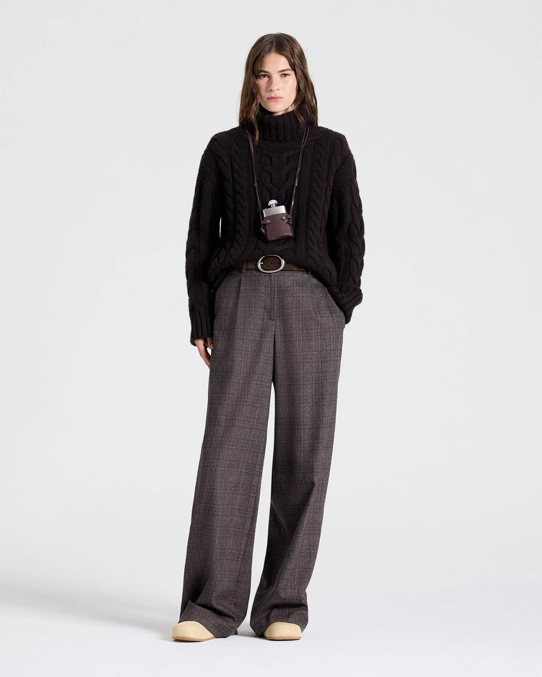 Traveling Turtleneck Sweater – Dark Brown