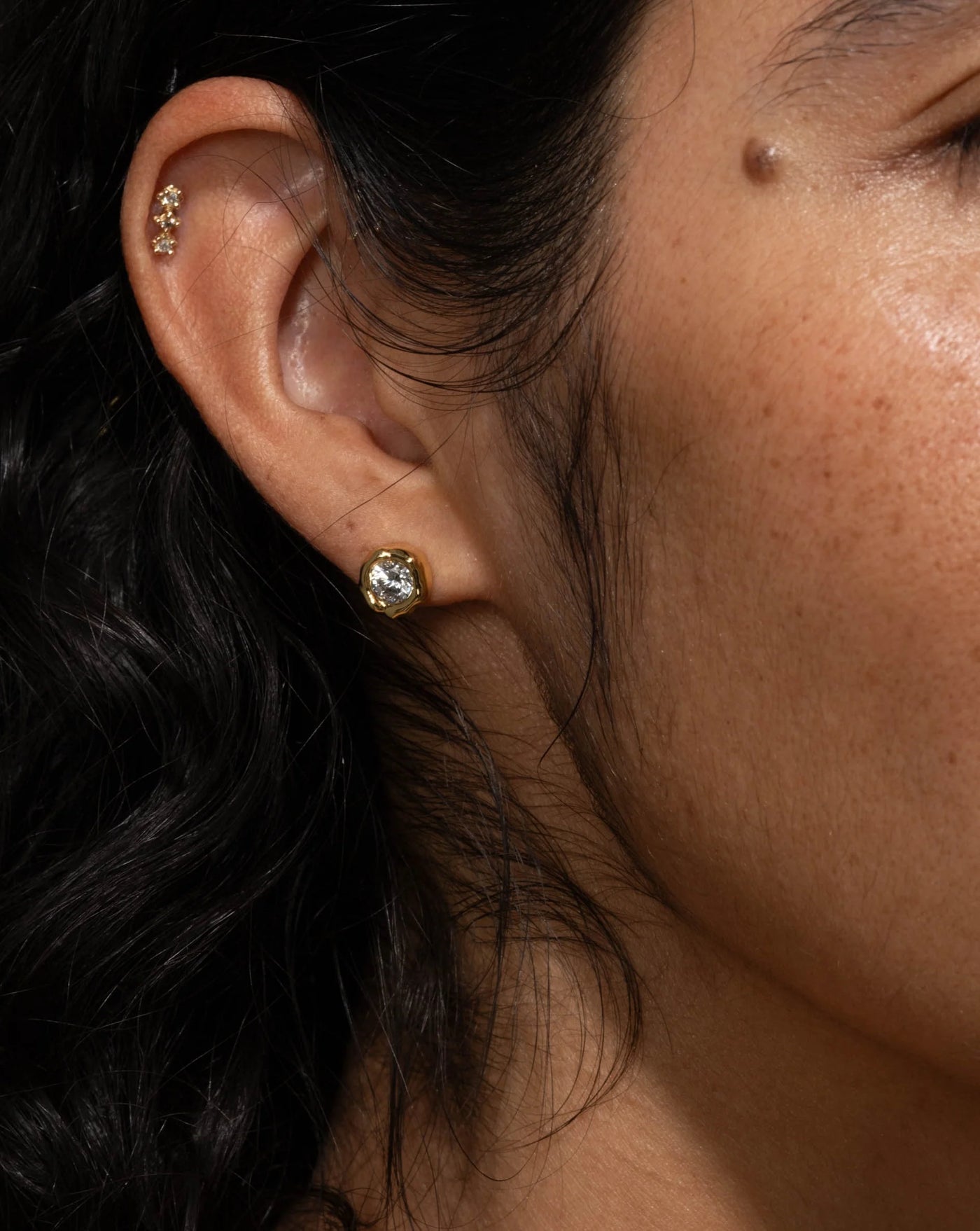 Asterales Molten Bezel Stud Earring - Gold