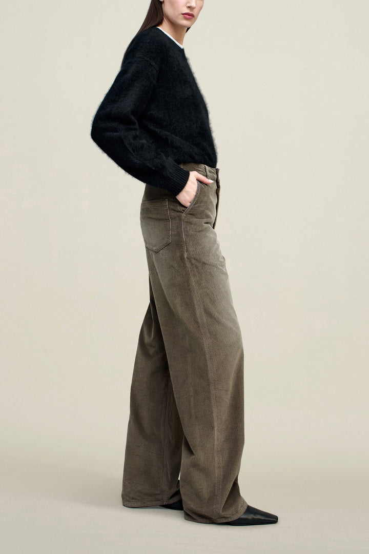 Lena V-Neck in Brushed Cashmere - Black