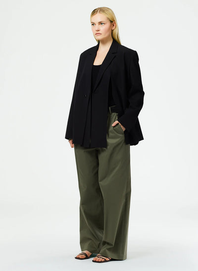 Refined Wool Tricotine Suiting Blazer - Black
