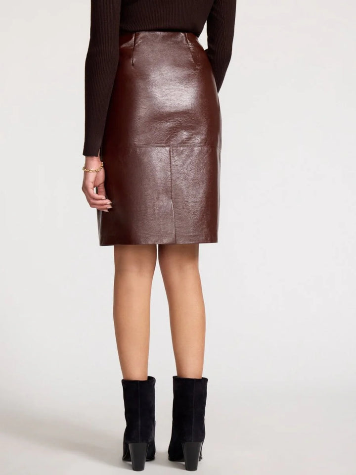 INEZ SKIRT - Glossy Maroon