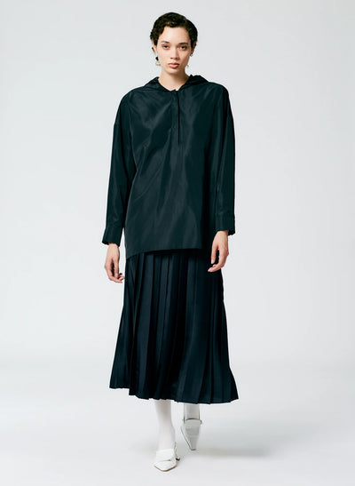 Feather Weight Pleated Pull On Skirt - Navy