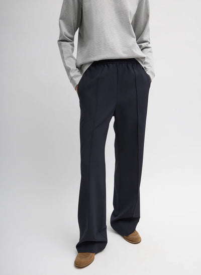 Tropical Wool Scottie Jogger - Navy
