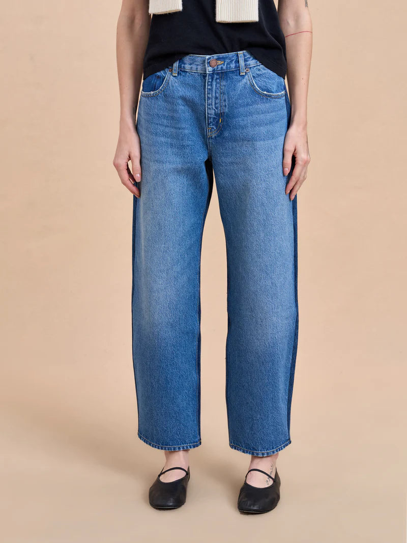 Marilyn Mid-Rise Barrel Jean - Walter/James