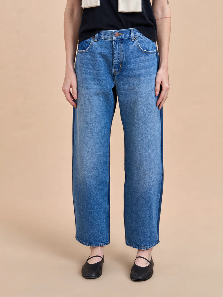 Marilyn Mid-Rise Barrel Jean - Walter/James