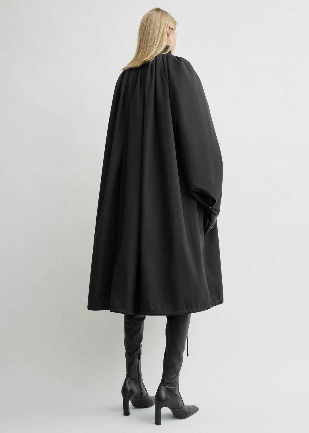 GATHERED PARACHUTE COAT - Black