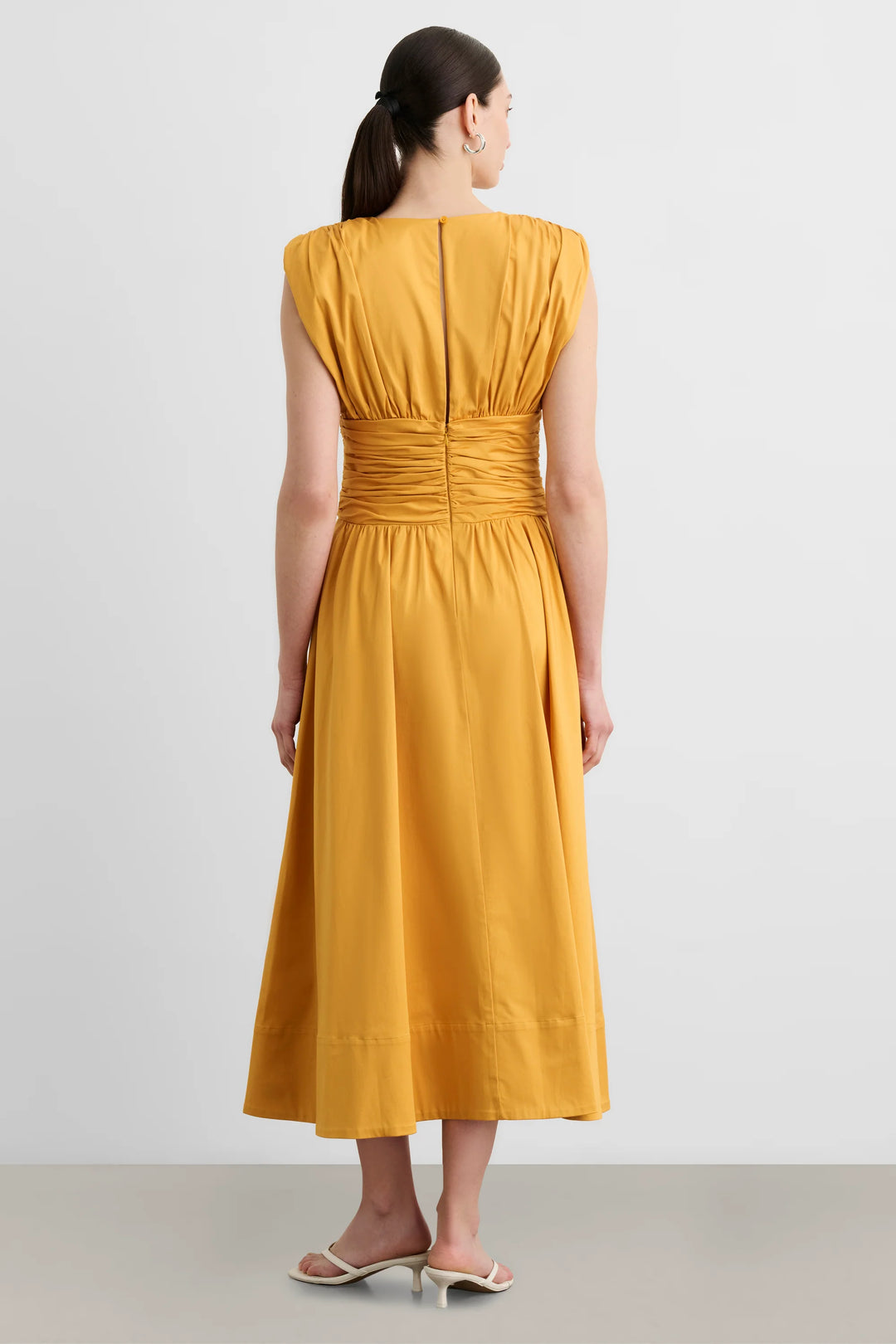 EVANGELINE STRONG SHOULDER RUCHED MIDI DRESS - Yellow Multi
