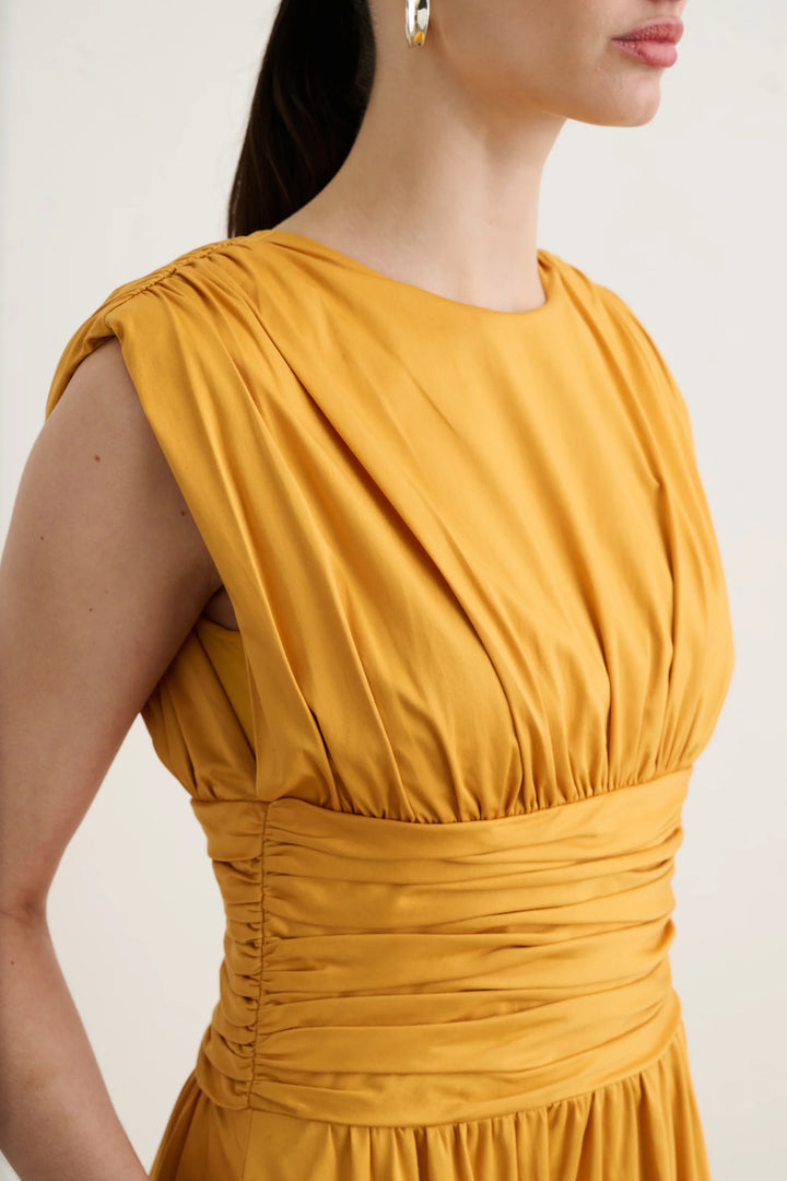 EVANGELINE STRONG SHOULDER RUCHED MIDI DRESS - Yellow Multi