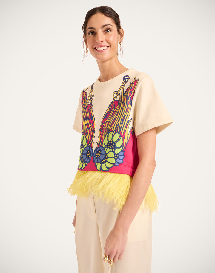 La Scala Tee - Lemuria Placée Pink in Jersey With Feathers
