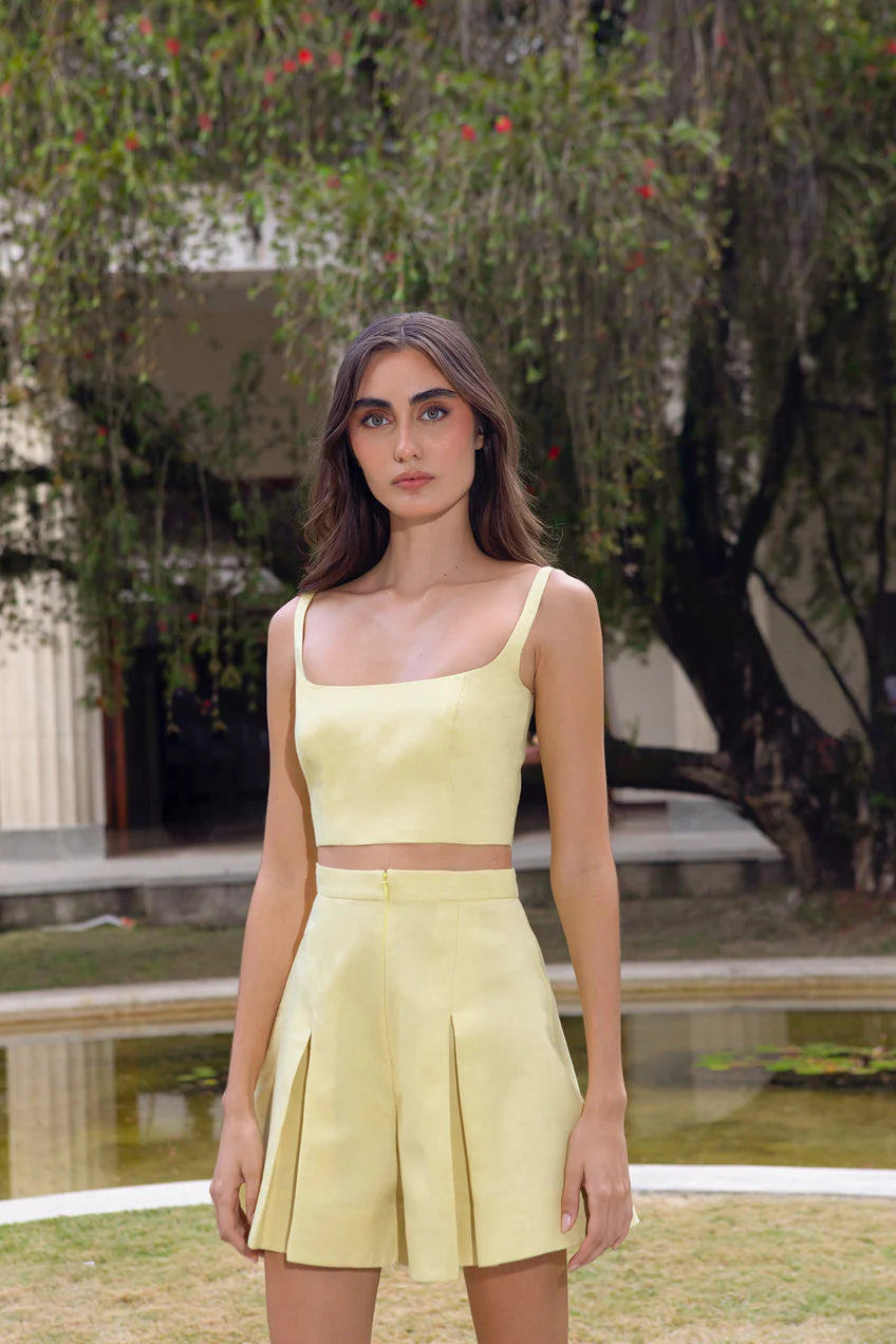 Toledo Top in Soft Yellow Linen