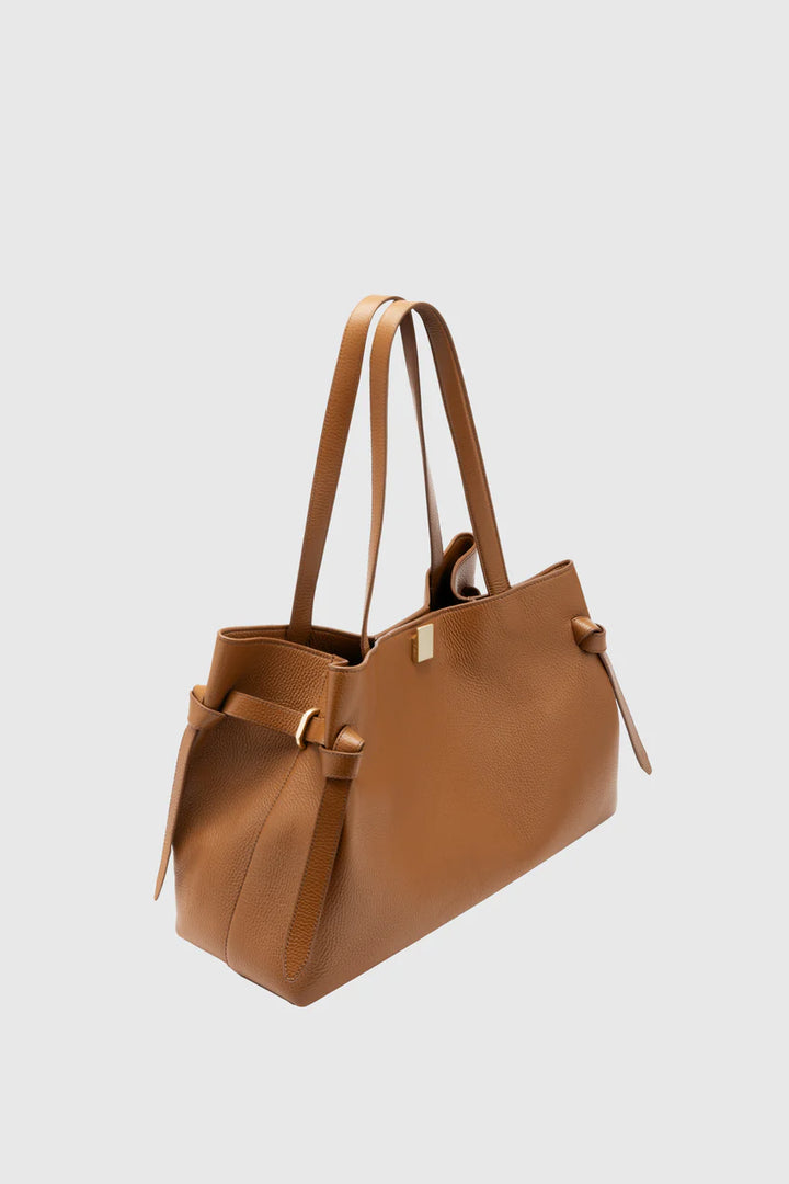 Gyoza Tote in Hazel Pebble Grain Leather