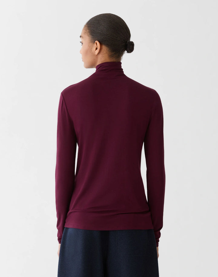 Nouveau Jersey Turtleneck - Aubergine