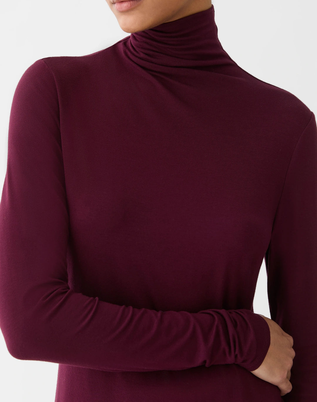 Nouveau Jersey Turtleneck - Aubergine