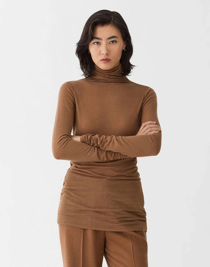 Viscose-Cashmere Jersey Elongated Fitted Turtleneck - Camel