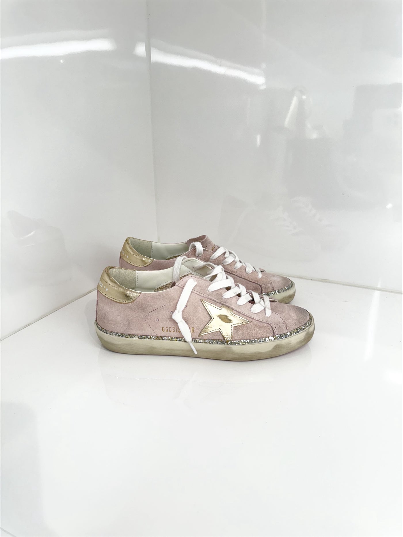 SUPERSTAR SNEAKER IN SUEDE - Pink/Gold