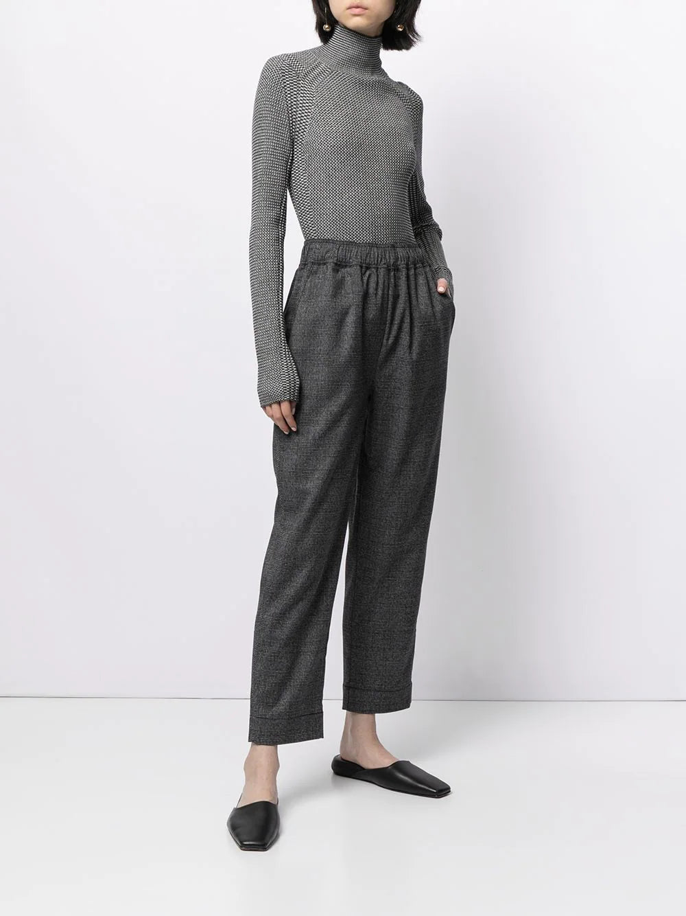 Check-pattern Cropped Trousers - Charcoal Grey