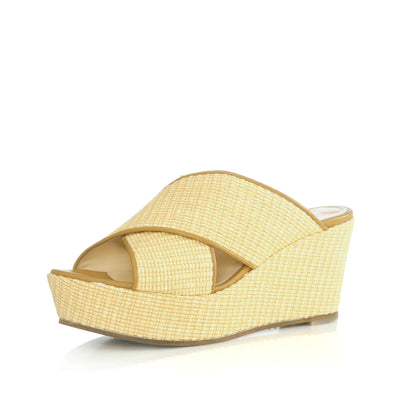Adele Wedge - Camel Raffia