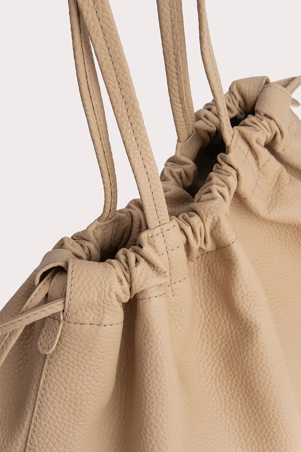 Kraft Flat Grain Leather Handbag - Oslo