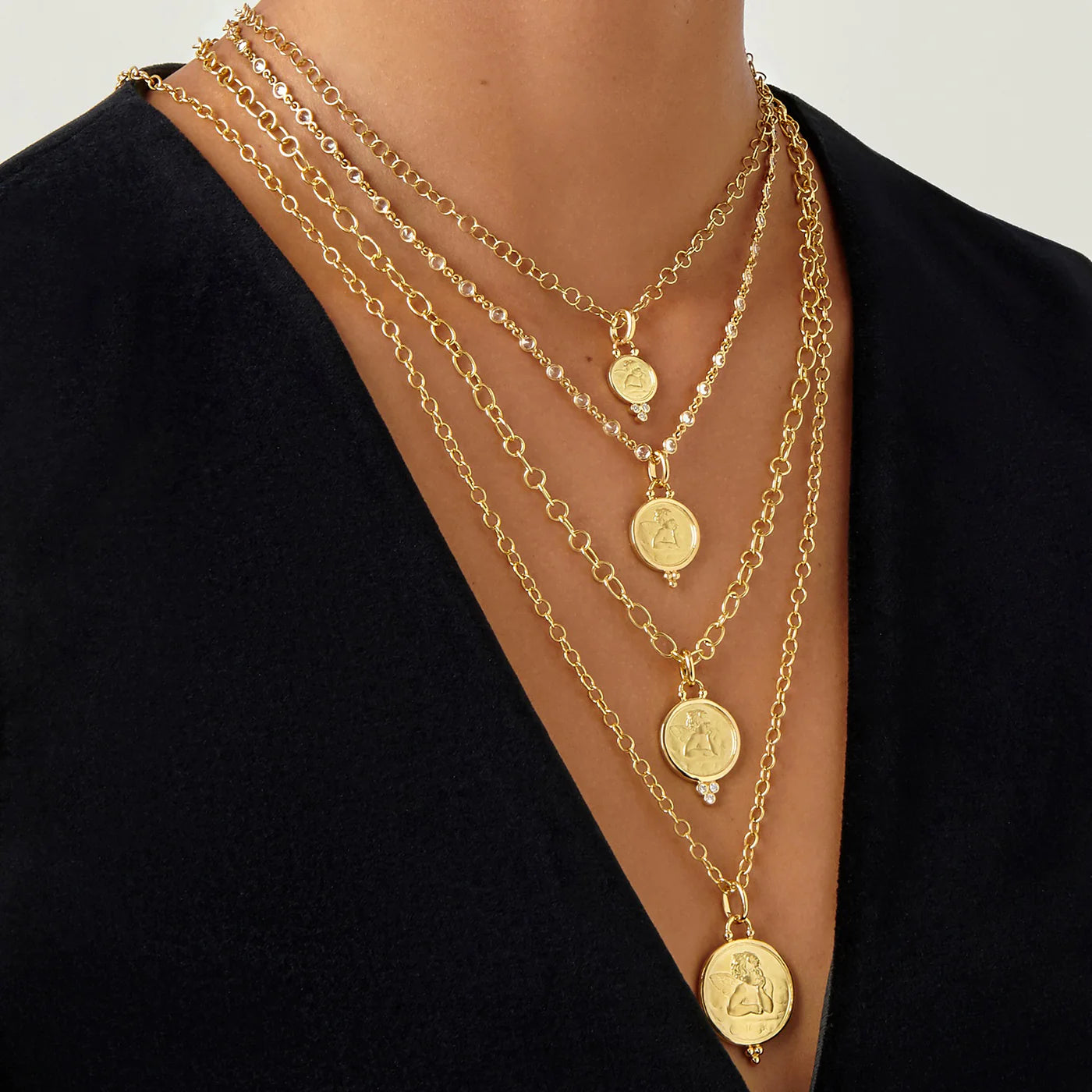 18K DIAMOND ANGEL PENDANT - 16mm