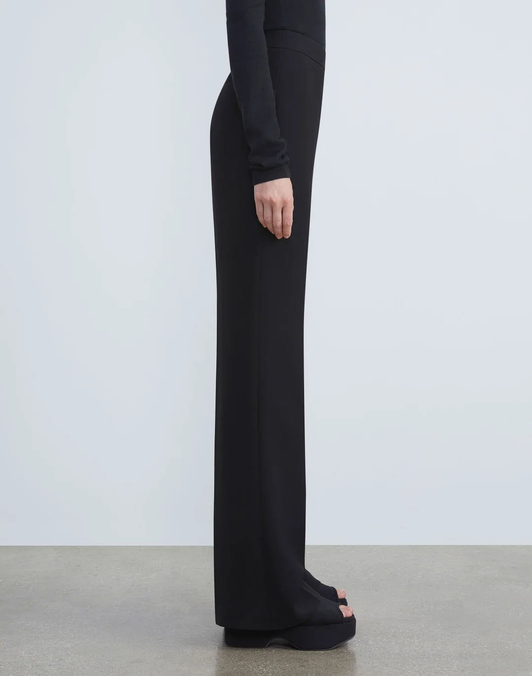 FINESSE CREPE GATES SIDE-ZIP FLARED PANT - Black